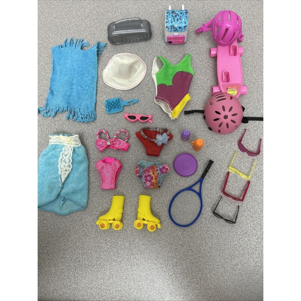 Vintage Barbie Beach Fun Accessories, Towel, Swimsuits, Sunglasses, And More‎